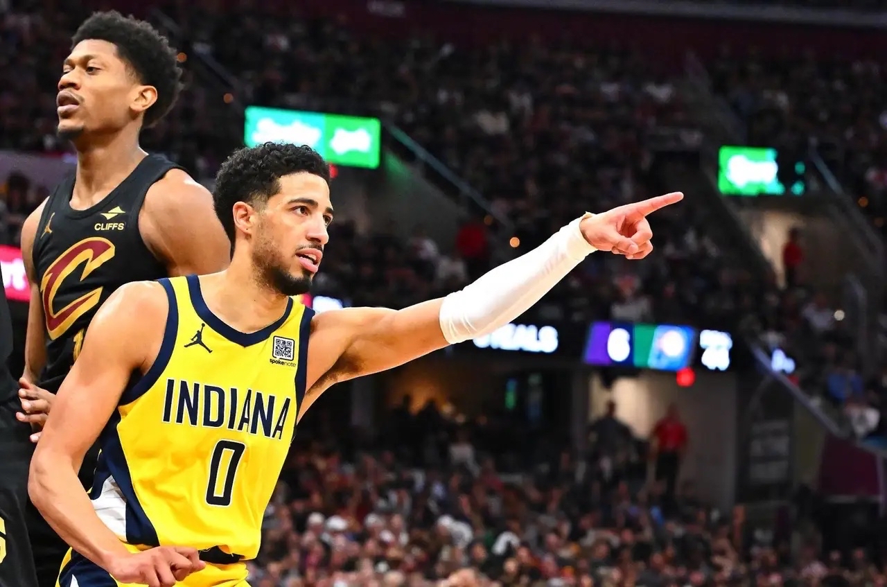 开云入口奥兰多魔术训练开放日，转会期防线松动引欢呼，NBA季后赛在即，赛季目标并未改变的简单介绍